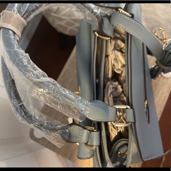 Mkf medium sized Baby Blue Purse NWT - Picture 3 of 6